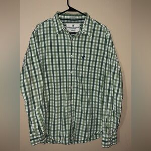 2 Men’s American Eagle Outfitters